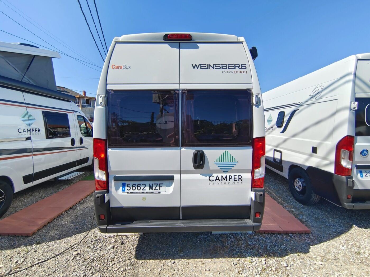 CaraBus 600 DQ vista trasera