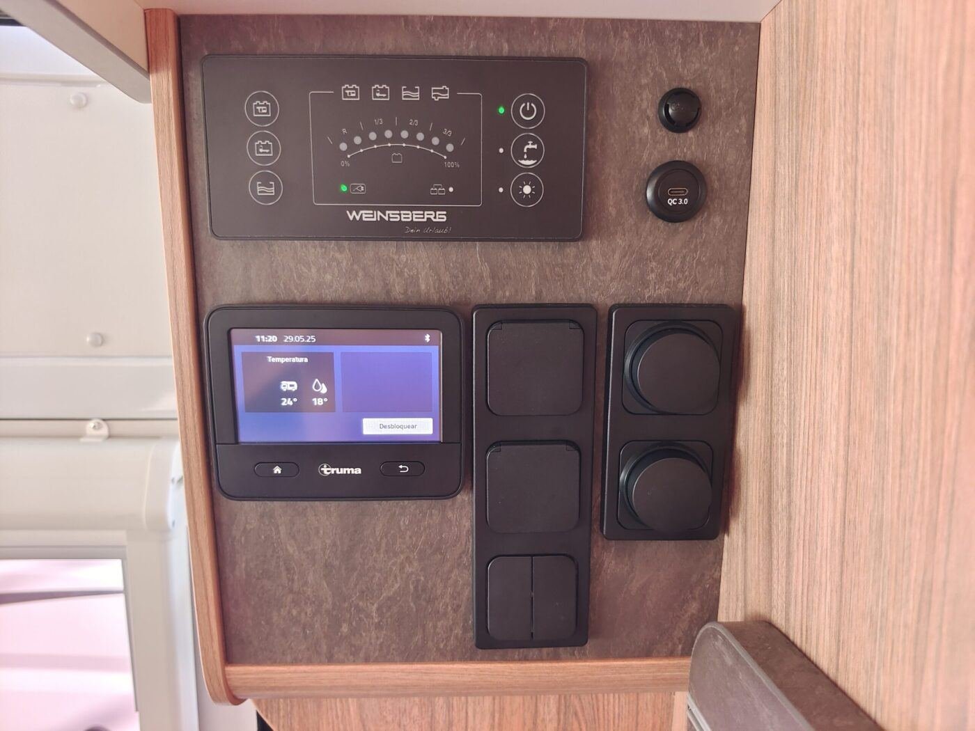 Panel de control Weinsberg y Truma